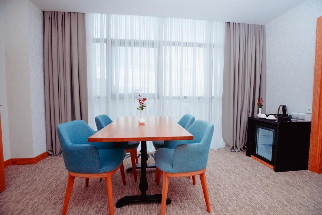 Premium Hotel Gəncə Exteriör bild