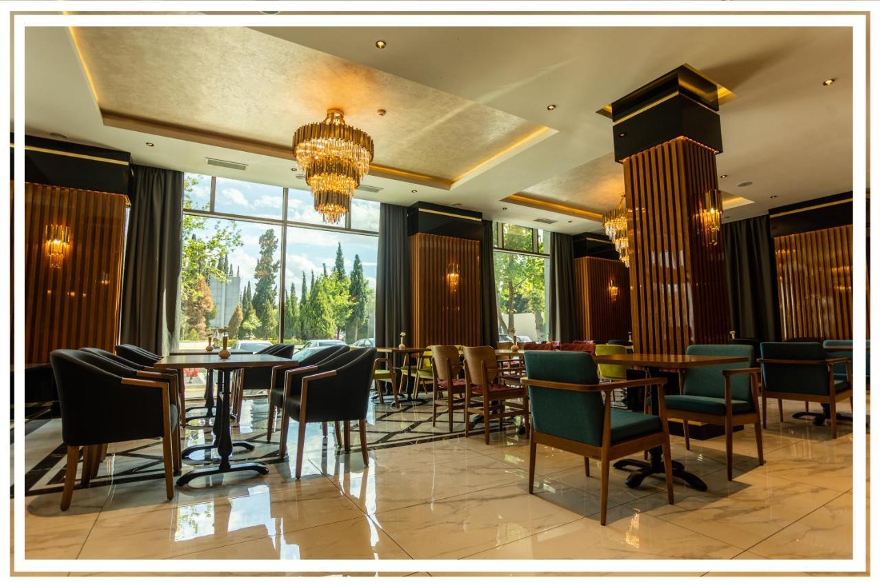 Premium Hotel Gəncə Exteriör bild