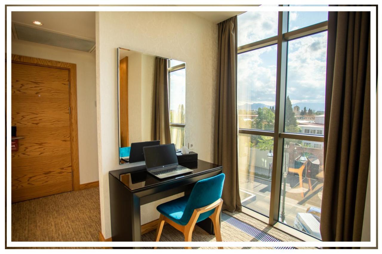 Premium Hotel Gəncə Exteriör bild